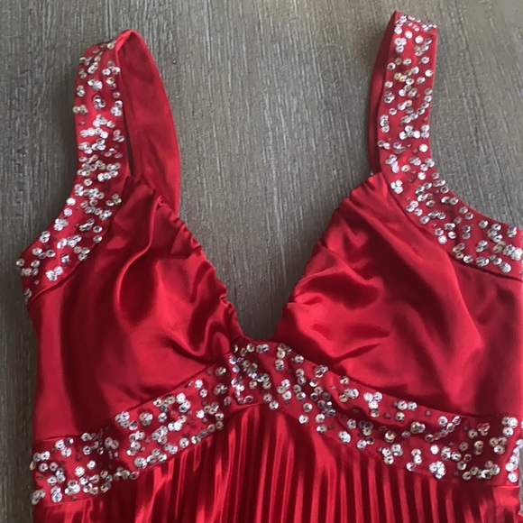 Morgan & Co. formal dress - Picture 3 of 4